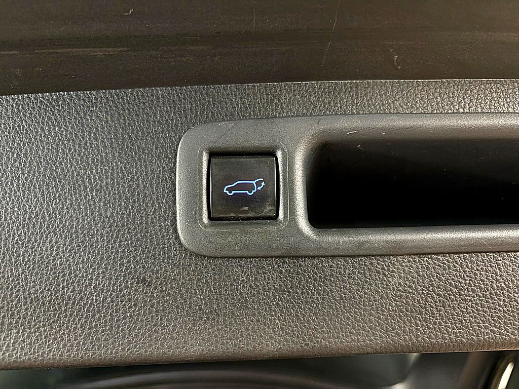 2021 Toyota Highlander Image 25