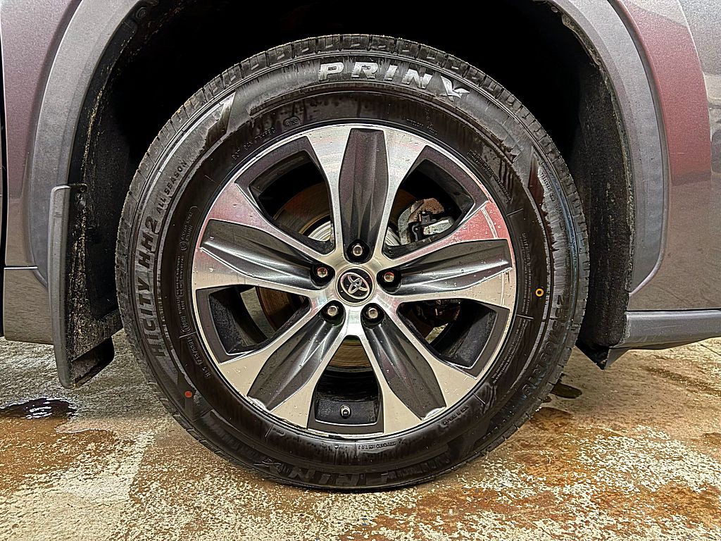 2021 Toyota Highlander Image 29