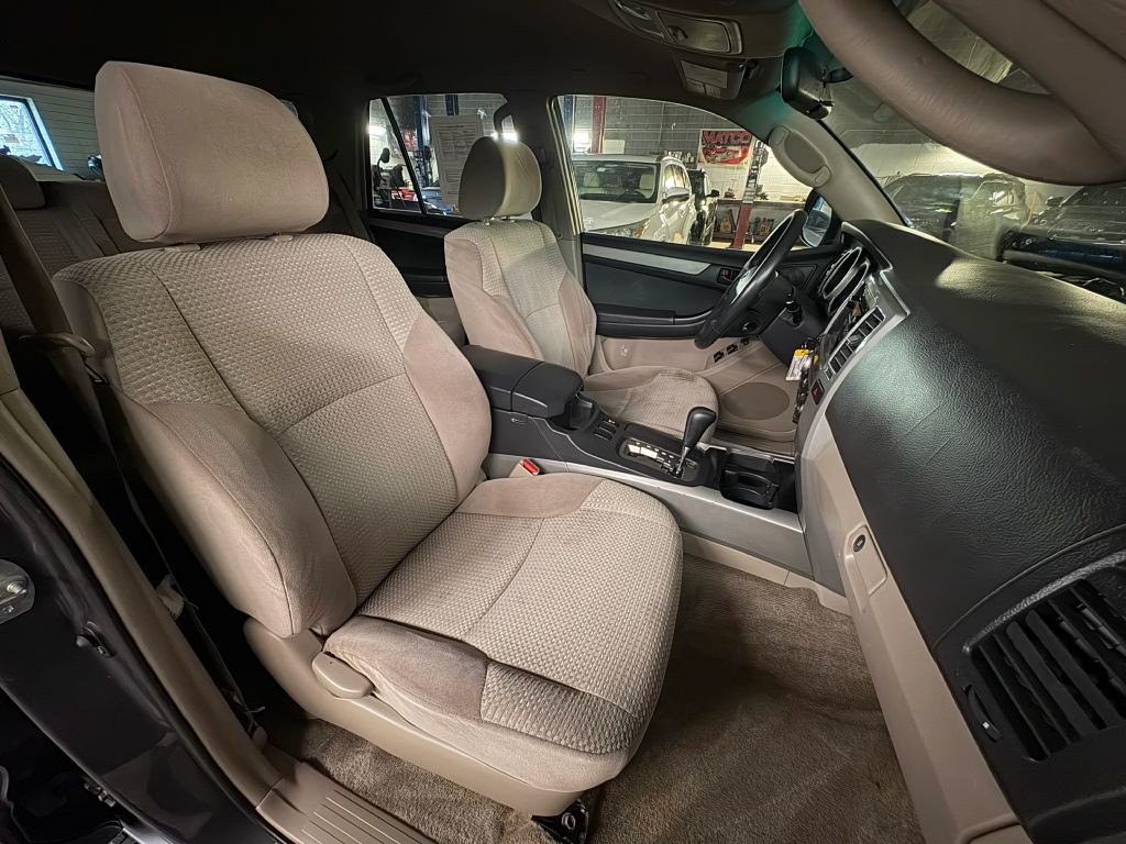 2003 Toyota 4Runner Image 18