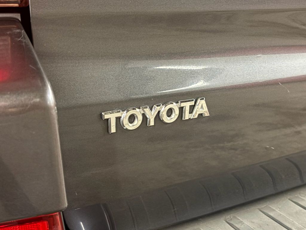 2003 Toyota 4Runner Image 21