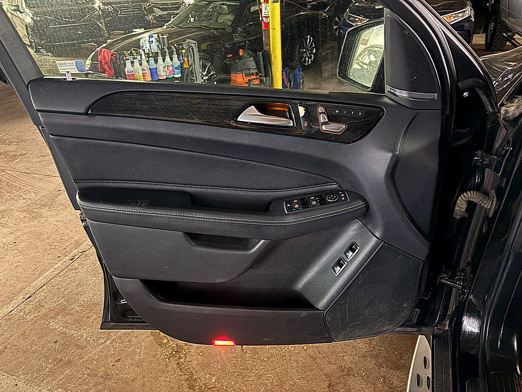 2017 Mercedes-Benz GLS-Class Image 19