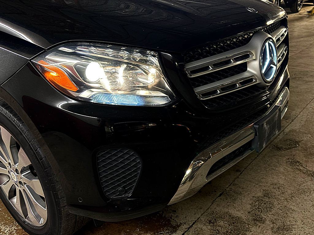 2017 Mercedes-Benz GLS-Class Image 33