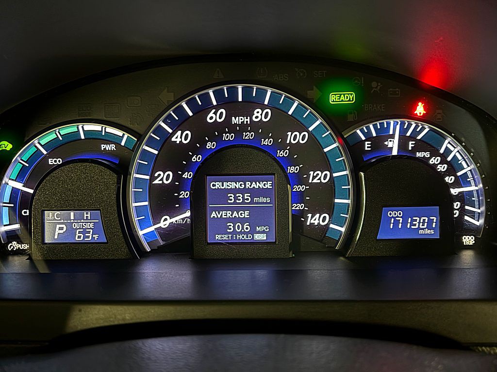 2012 Toyota Camry Image 12