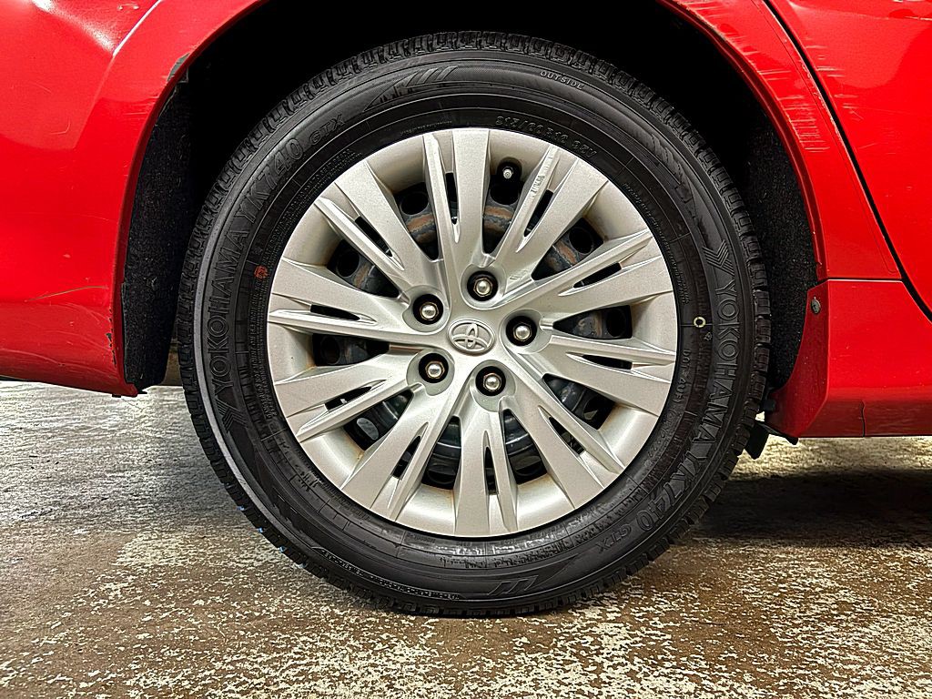 2012 Toyota Camry Image 20