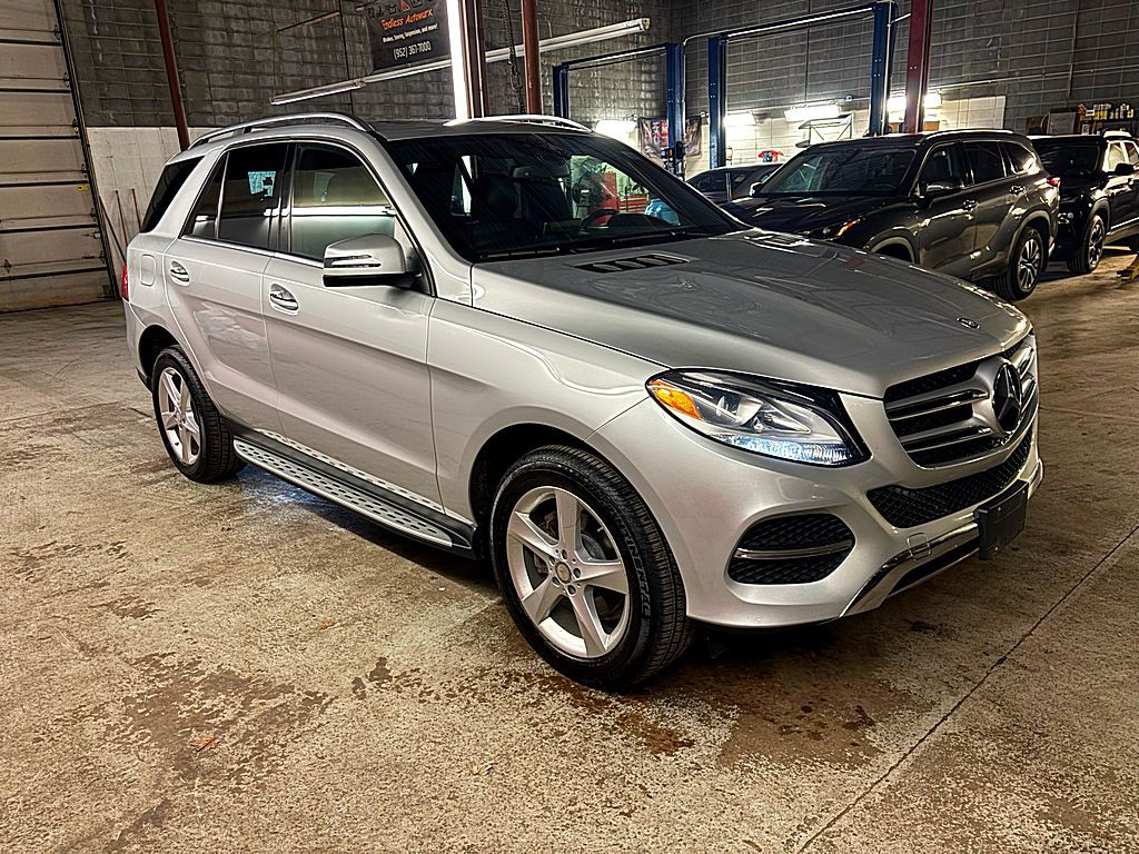 2016 Mercedes-Benz GLE-Class Image 8