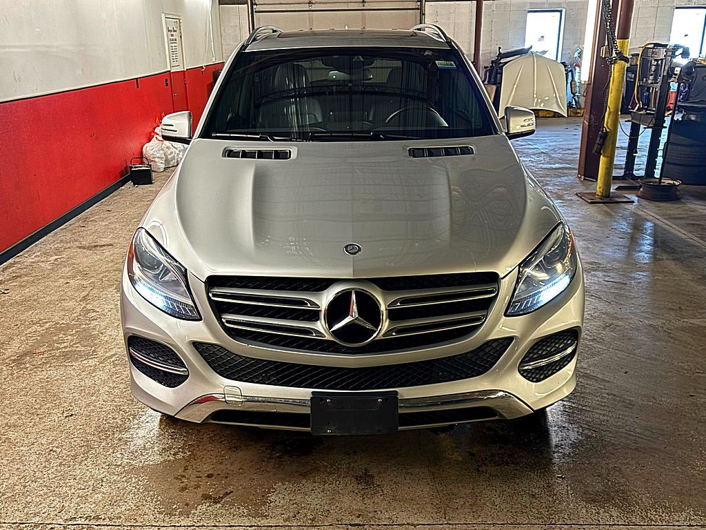 2016 Mercedes-Benz GLE-Class Image 9