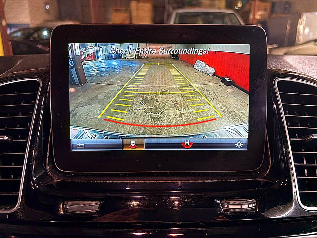 2016 Mercedes-Benz GLE-Class Image 16