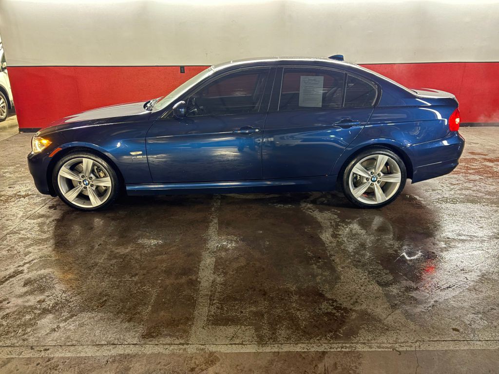 2011 BMW 3 Series Image 4