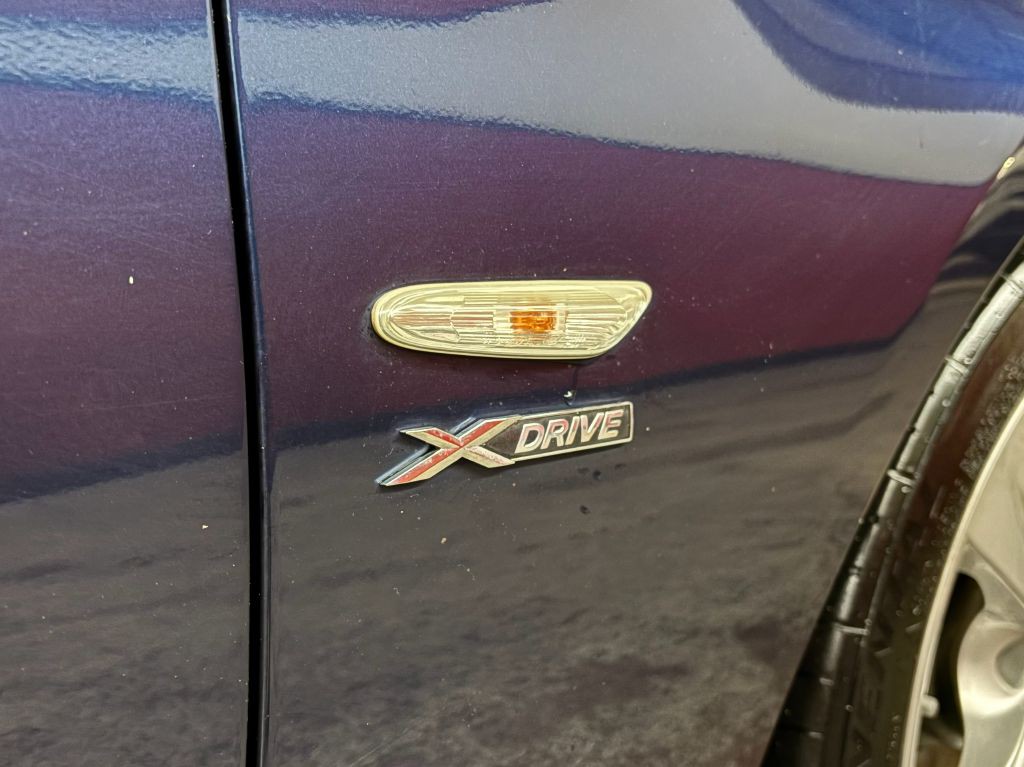 2011 BMW 3 Series Image 26