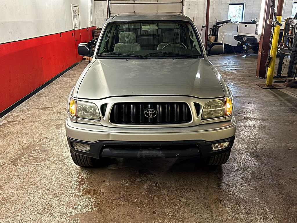 2004 Toyota Tacoma Image 9