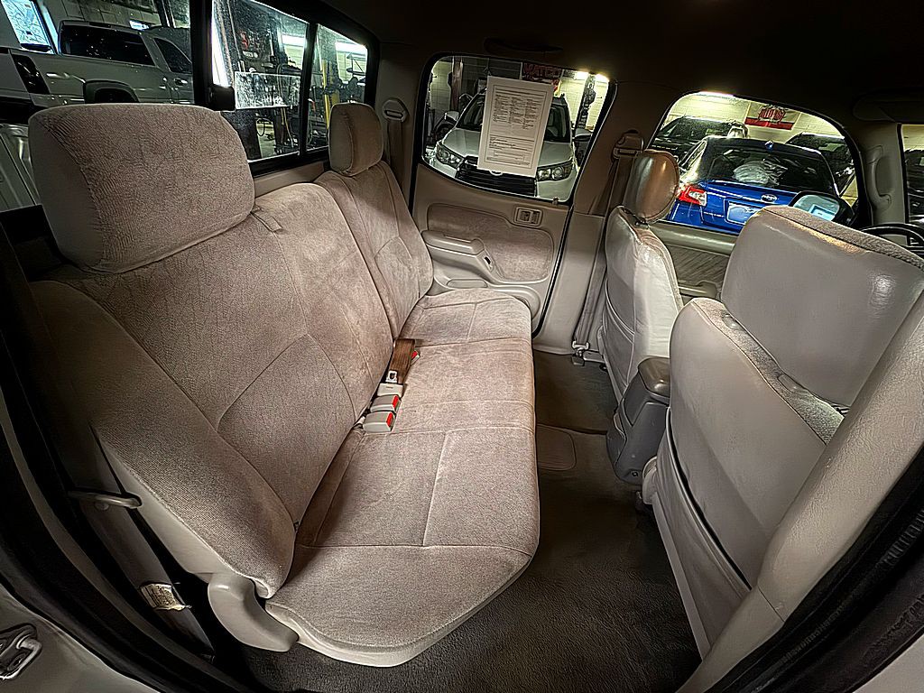 2004 Toyota Tacoma Image 19