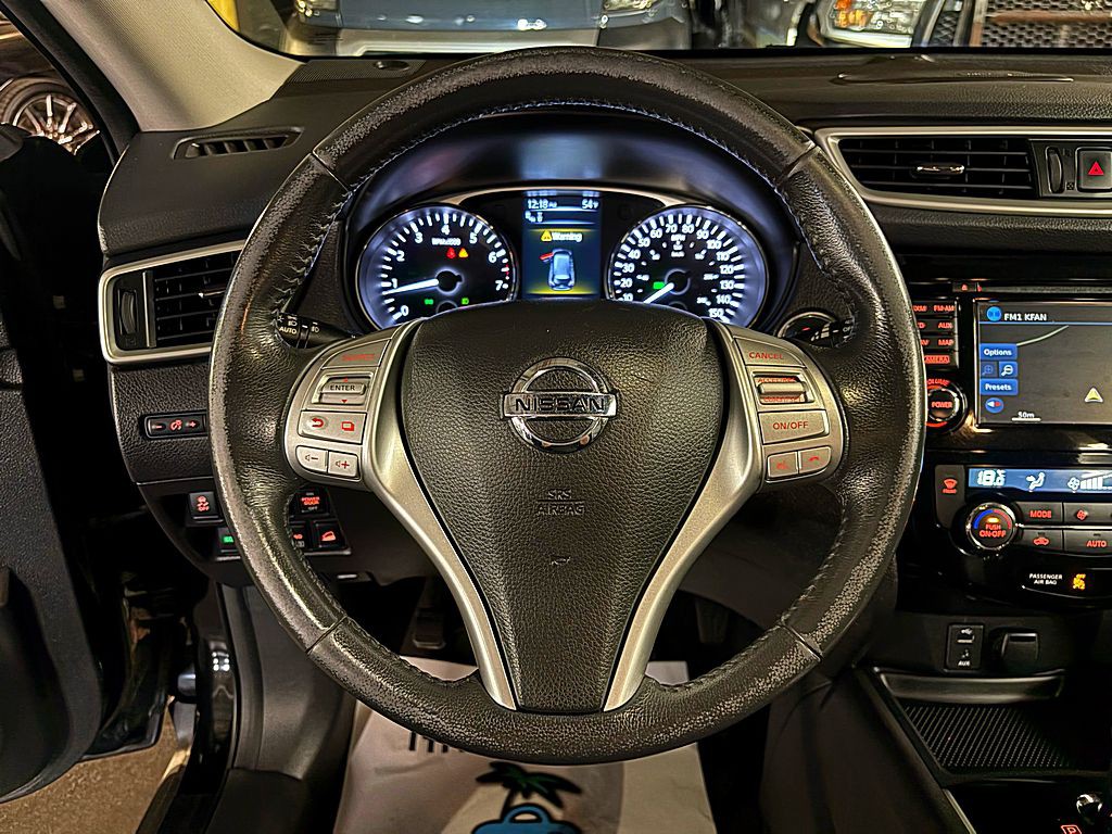2016 Nissan Rogue Image 11