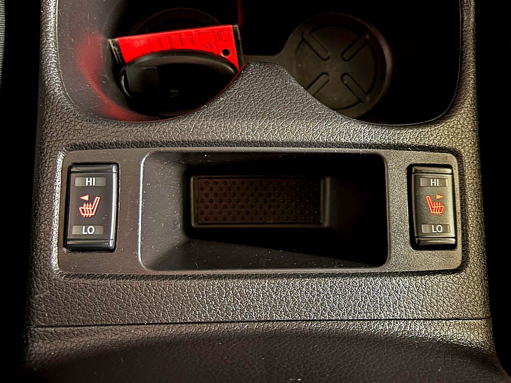 2016 Nissan Rogue Image 16