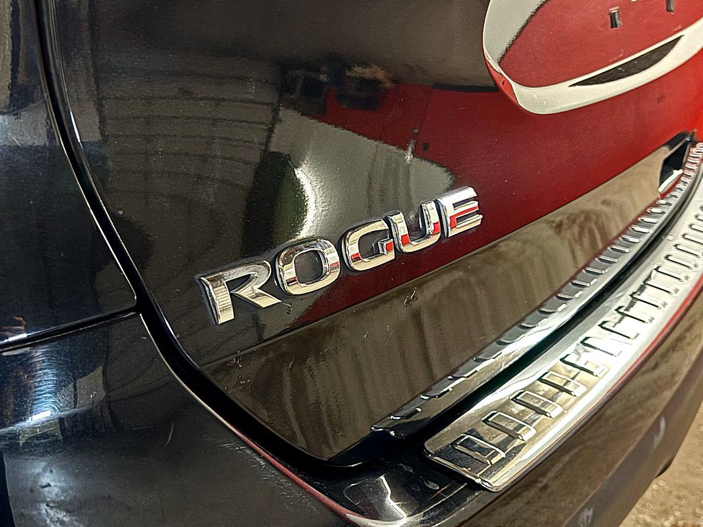 2016 Nissan Rogue Image 26