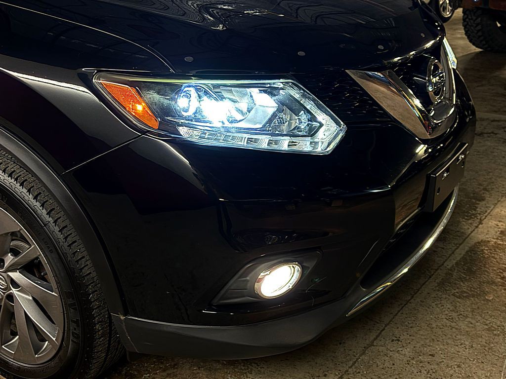 2016 Nissan Rogue Image 28