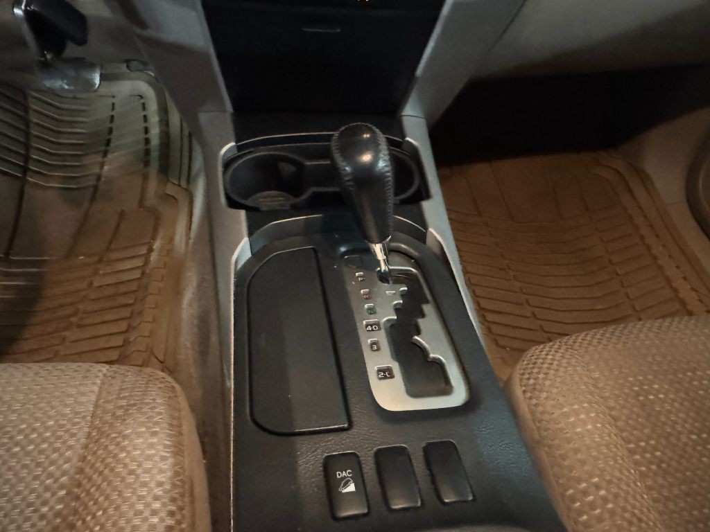 2005 Toyota 4Runner Image 14
