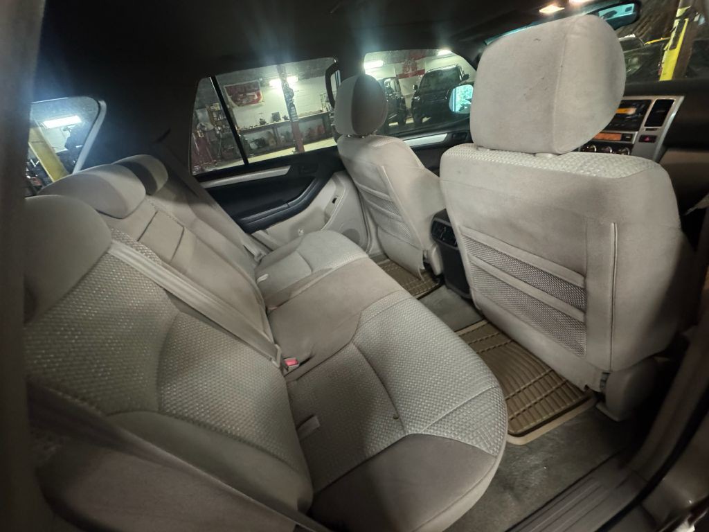 2005 Toyota 4Runner Image 18