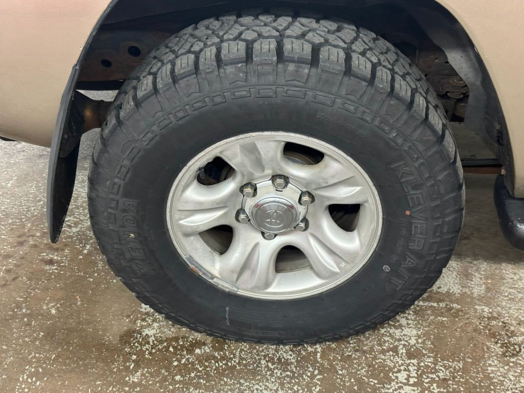 2005 Toyota 4Runner Image 22