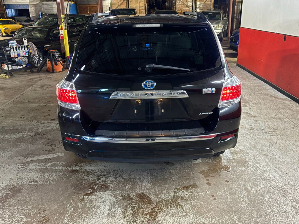 2011 Toyota Highlander Image 6