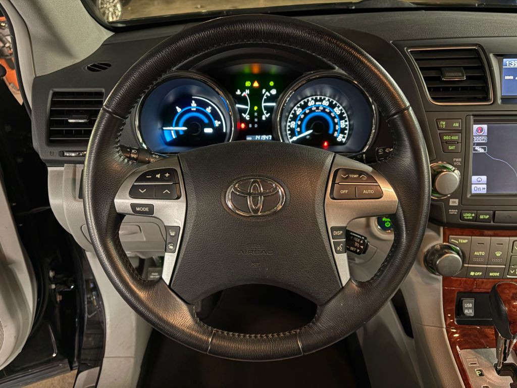 2011 Toyota Highlander Image 11