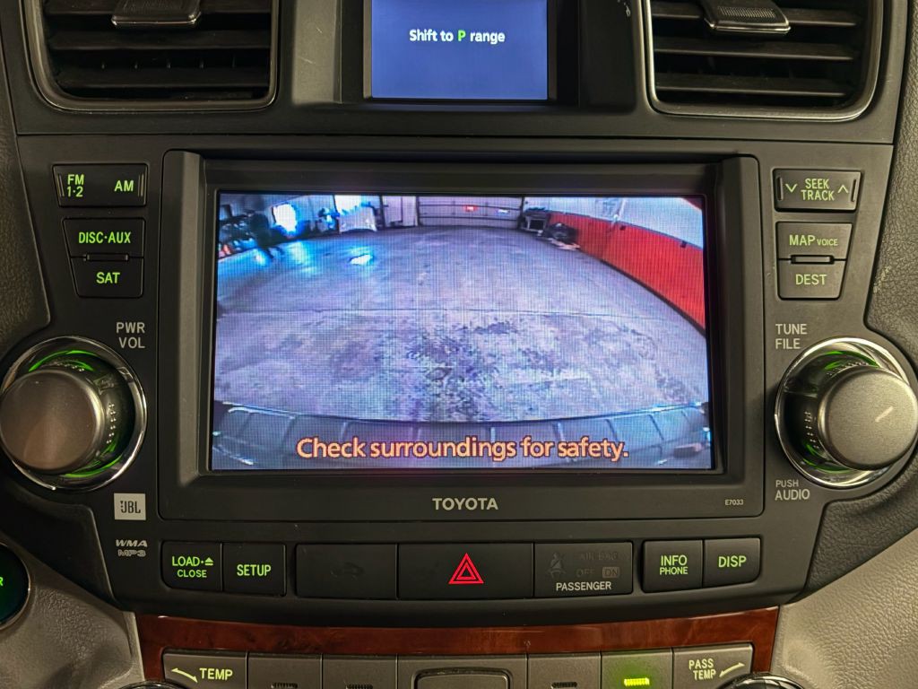 2011 Toyota Highlander Image 16