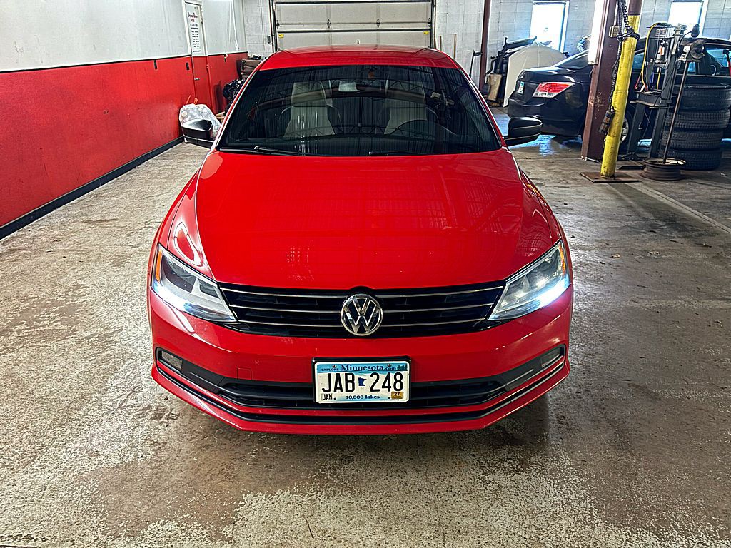 2016 Volkswagen Jetta Image 9