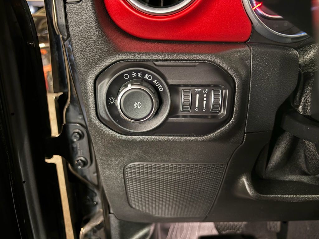 2018 Jeep Wrangler Unlimited Image 19