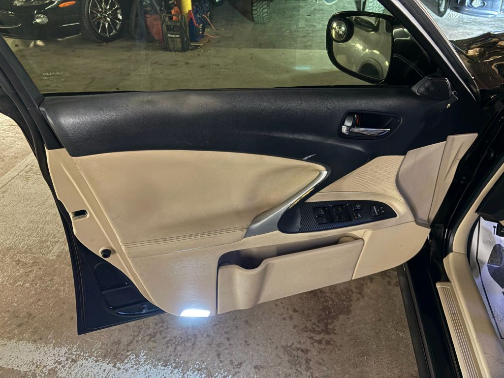 2008 Lexus IS Image 20