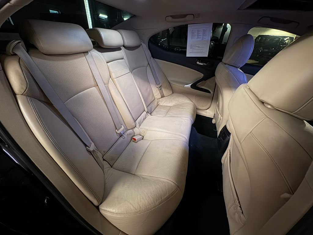 2008 Lexus IS Image 24