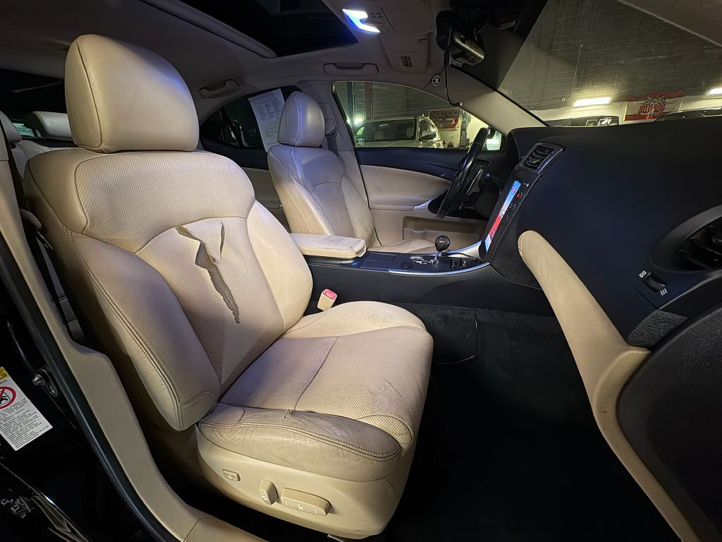 2008 Lexus IS Image 25