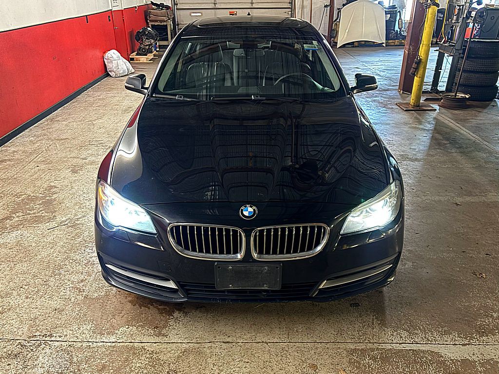 2014 BMW 5 Series Image 9