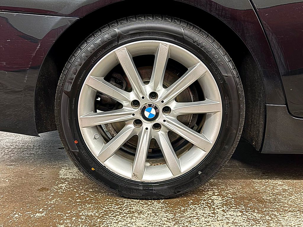 2014 BMW 5 Series Image 29