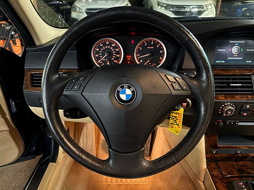 2007 BMW 5 Series Image 11