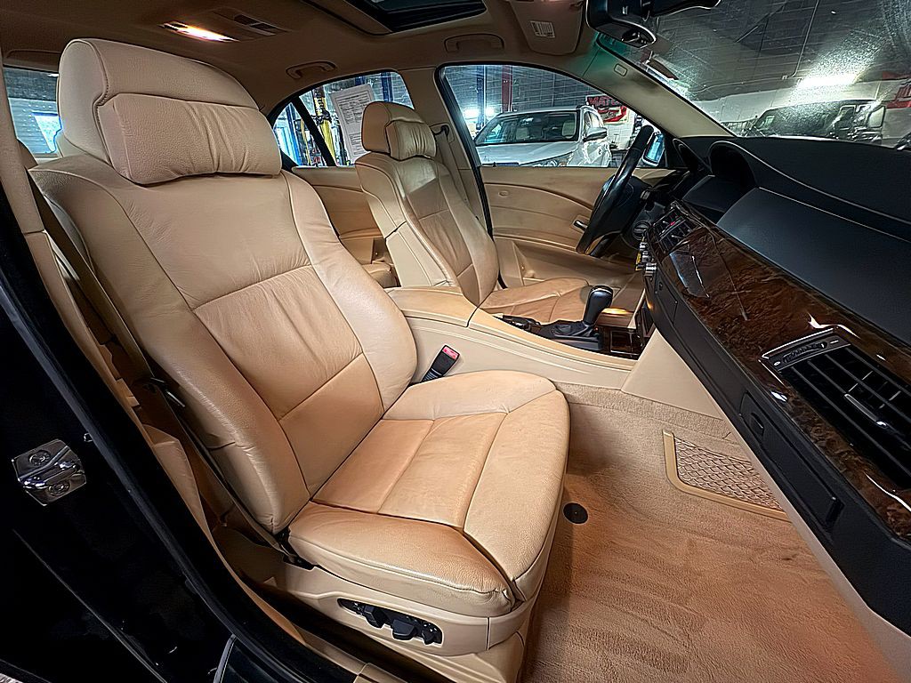 2007 BMW 5 Series Image 23