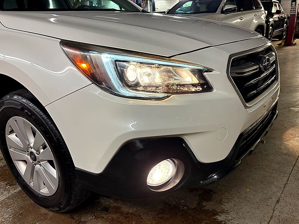 2018 Subaru Outback Image 30