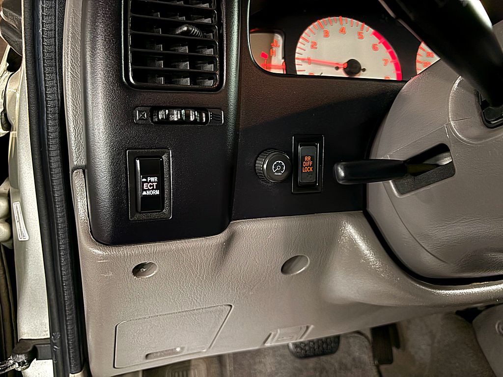 2002 Toyota Tacoma Image 17