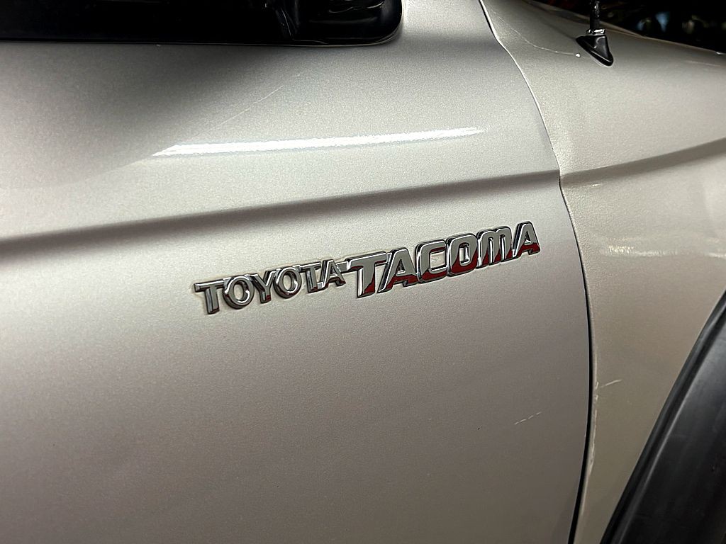 2002 Toyota Tacoma Image 25