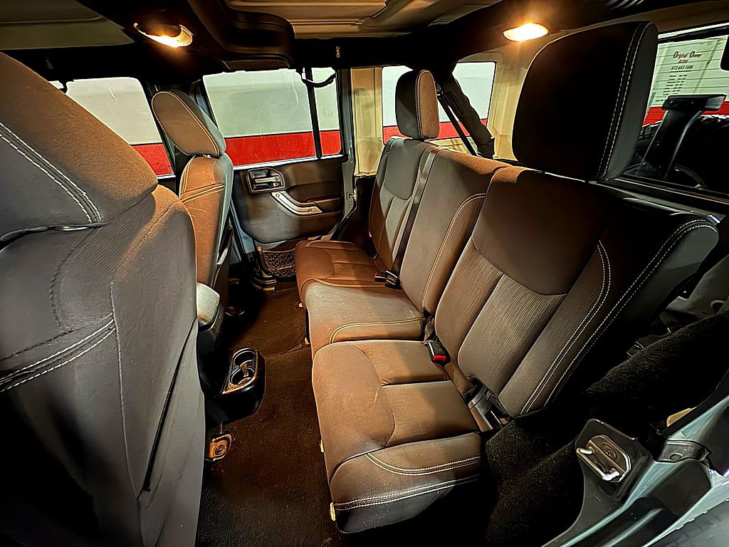 2015 Jeep Wrangler Unlimited Image 17