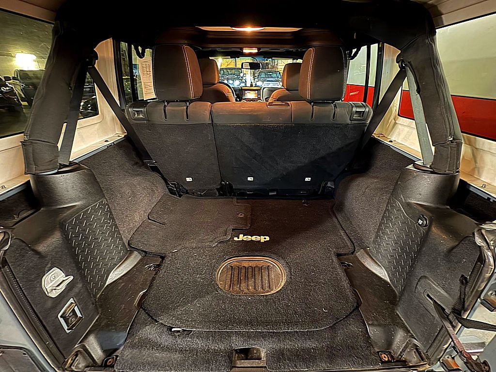 2015 Jeep Wrangler Unlimited Image 18