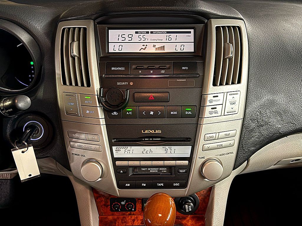 2005 Lexus RX Image 14