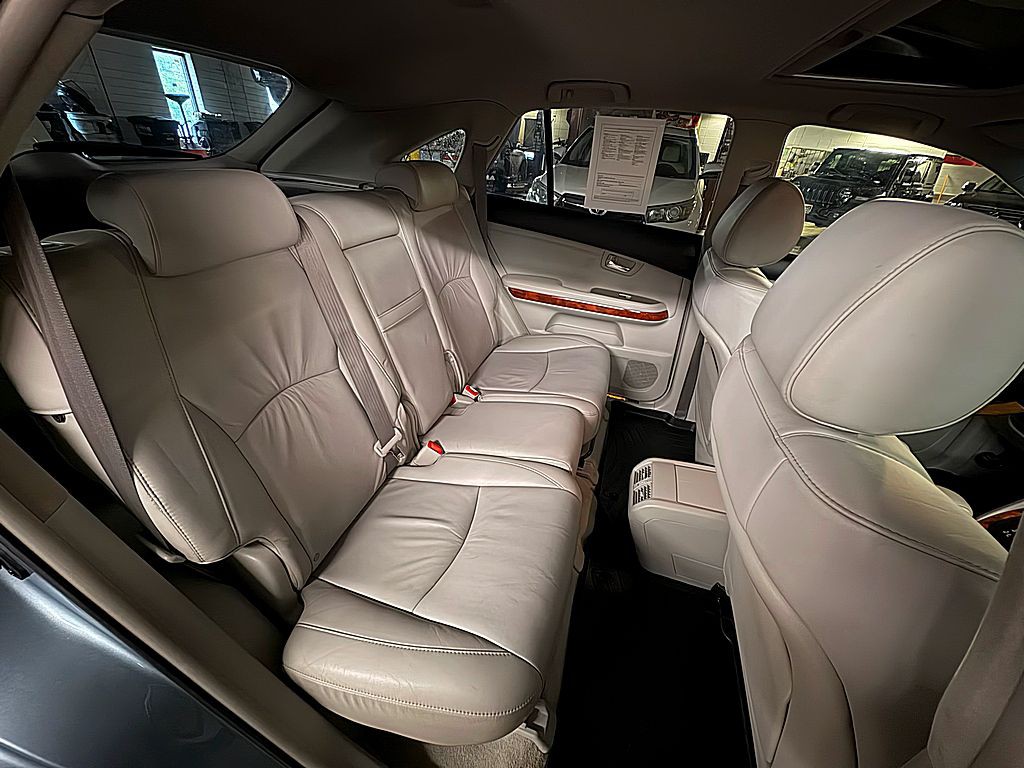 2005 Lexus RX Image 21