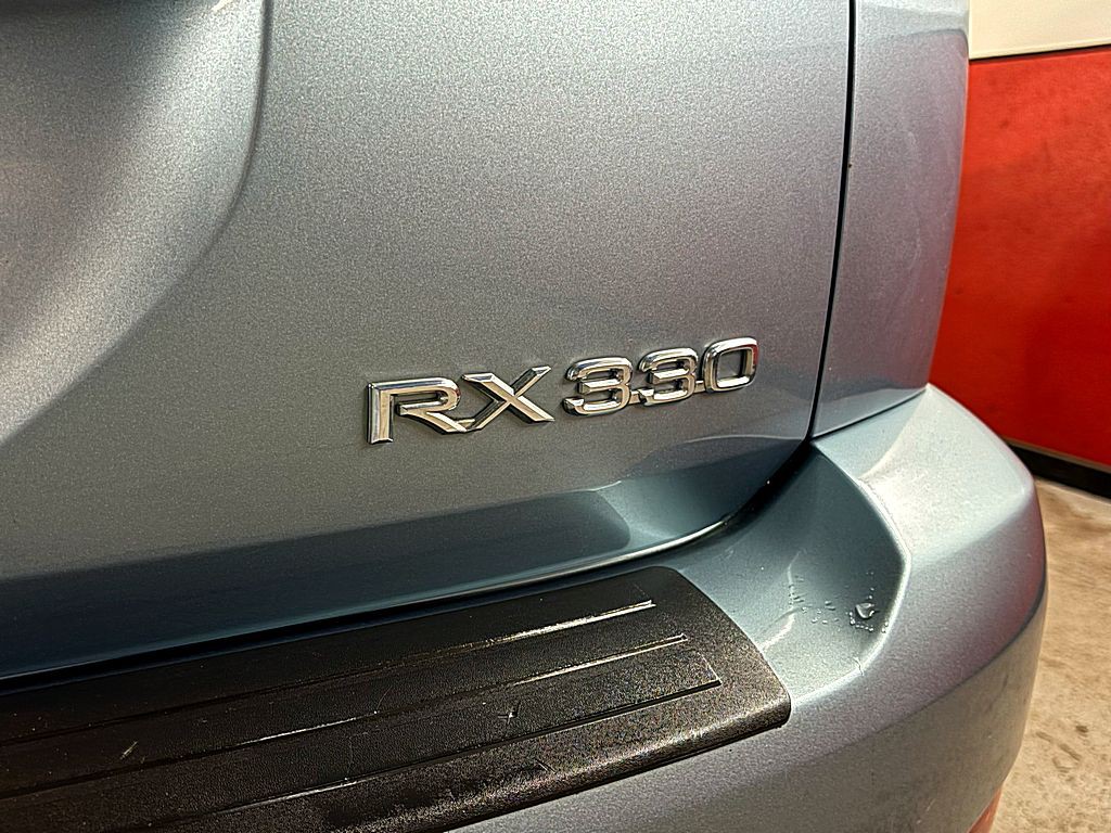 2005 Lexus RX Image 25