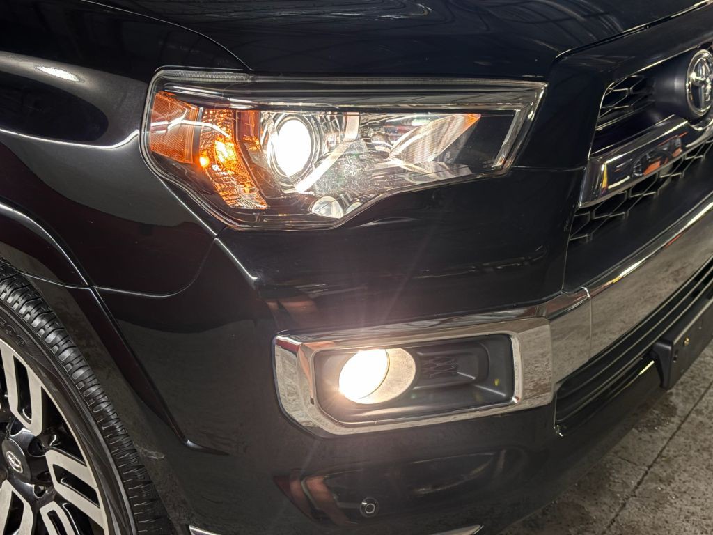 2018 Toyota 4Runner Image 29