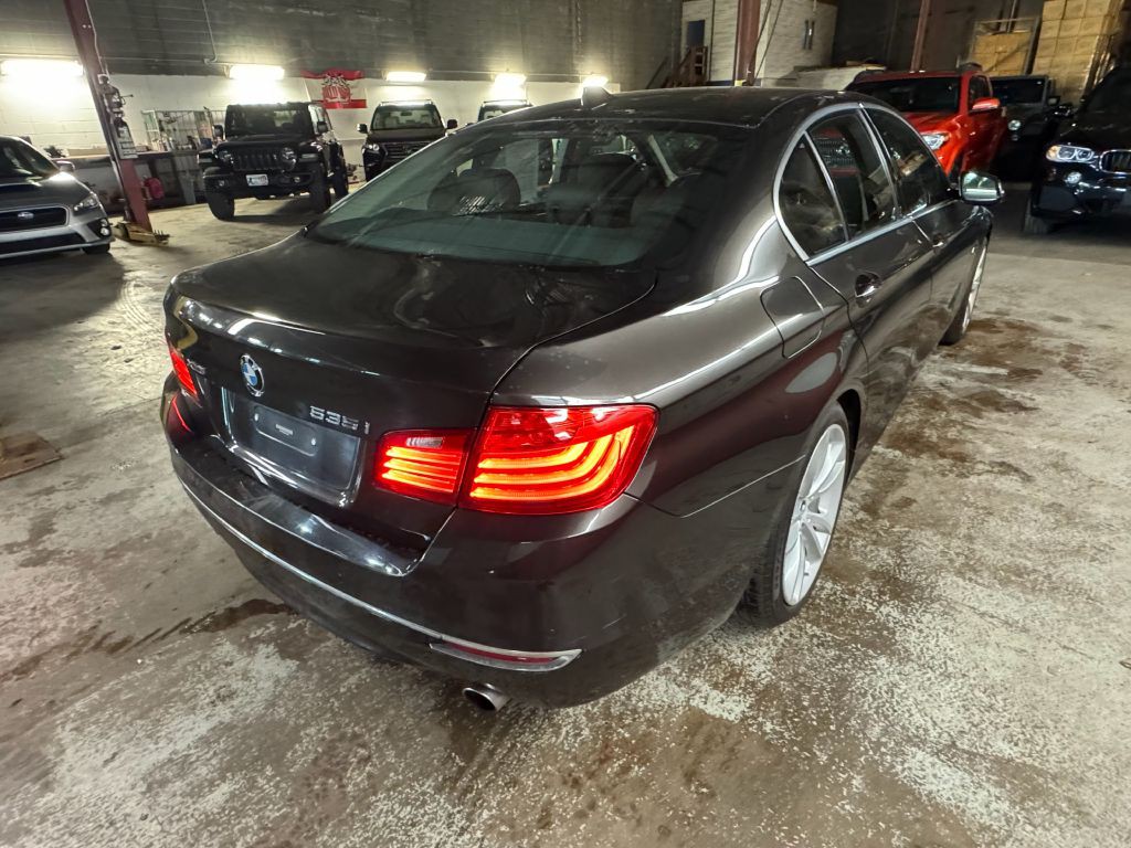 2015 BMW 5 Series Image 7