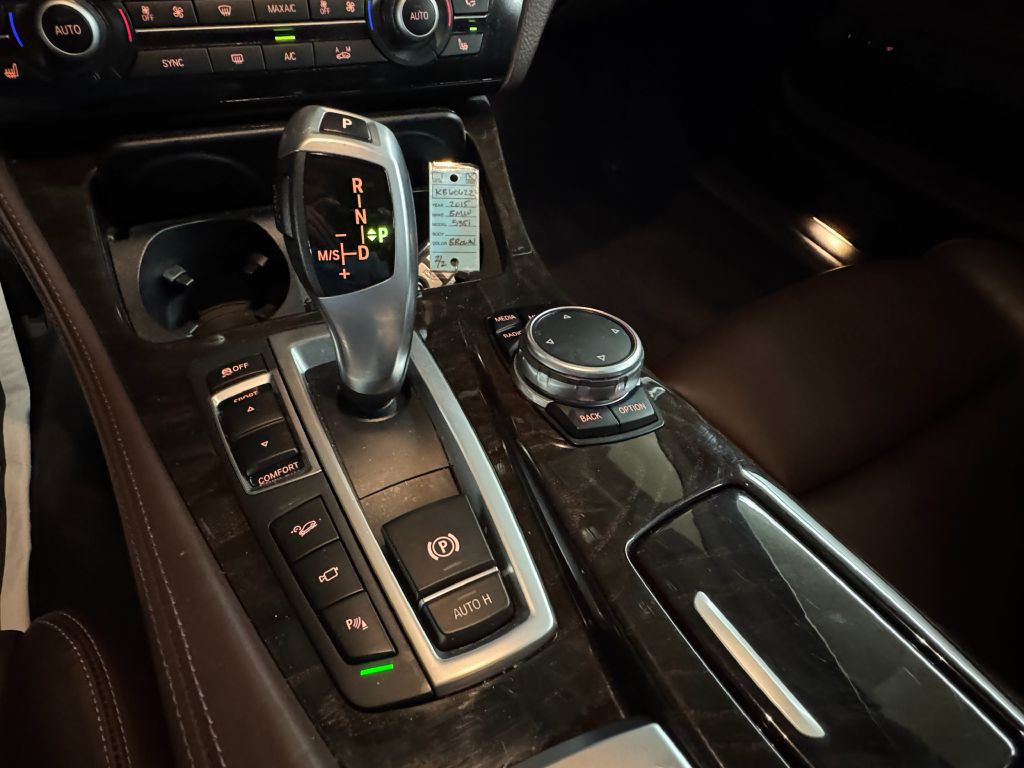 2015 BMW 5 Series Image 17