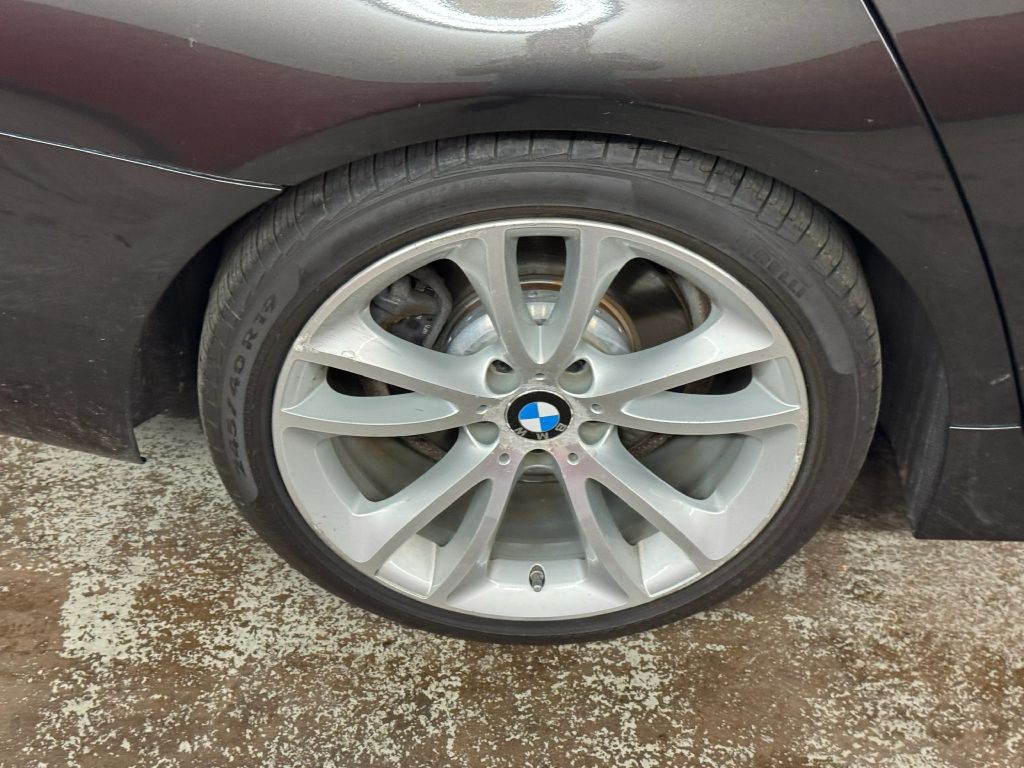 2015 BMW 5 Series Image 27