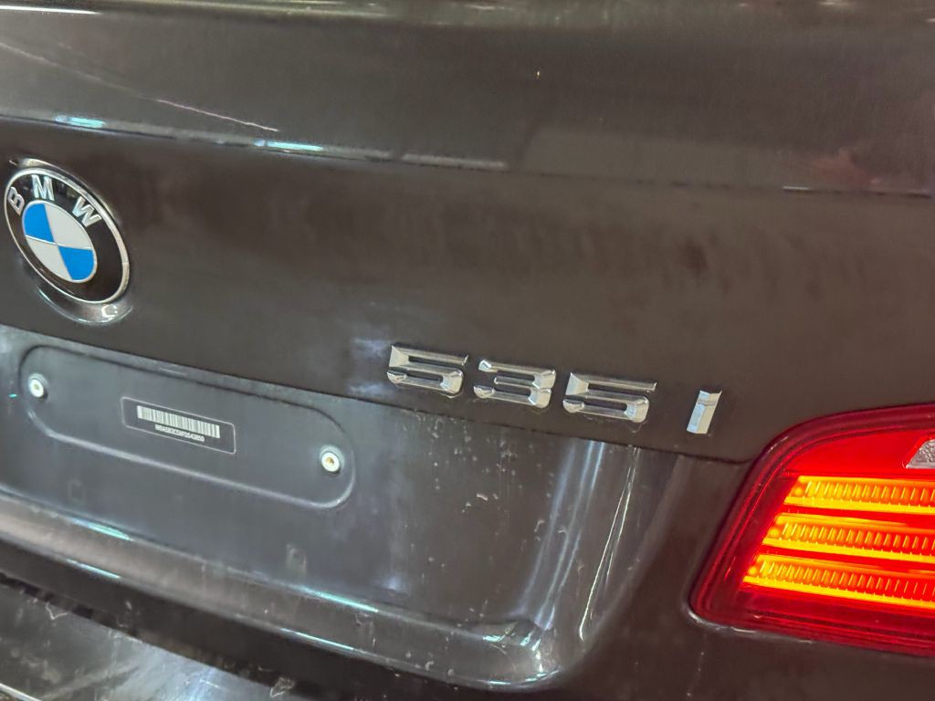 2015 BMW 5 Series Image 28