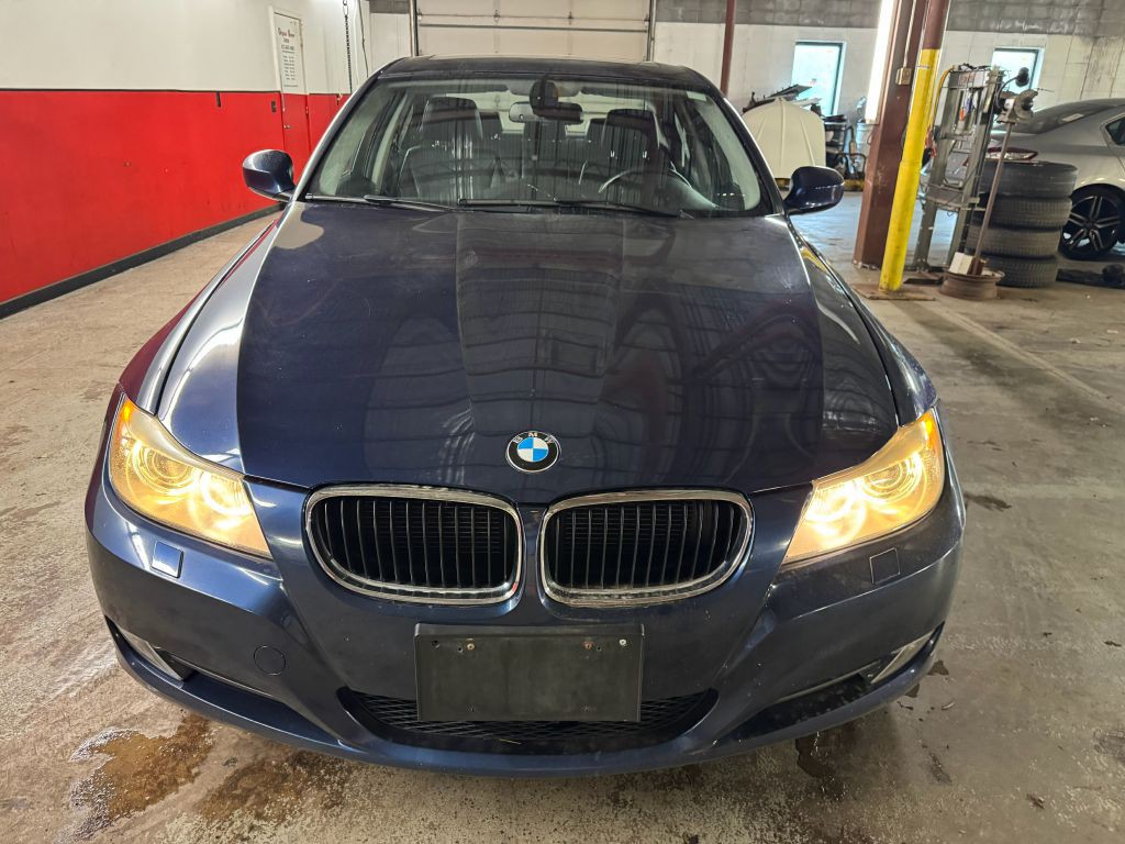 2011 BMW 3 Series Image 10