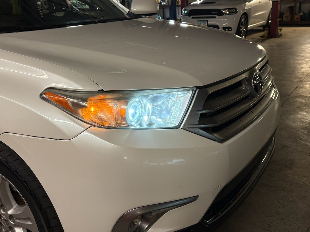 2012 Toyota Highlander Image 33