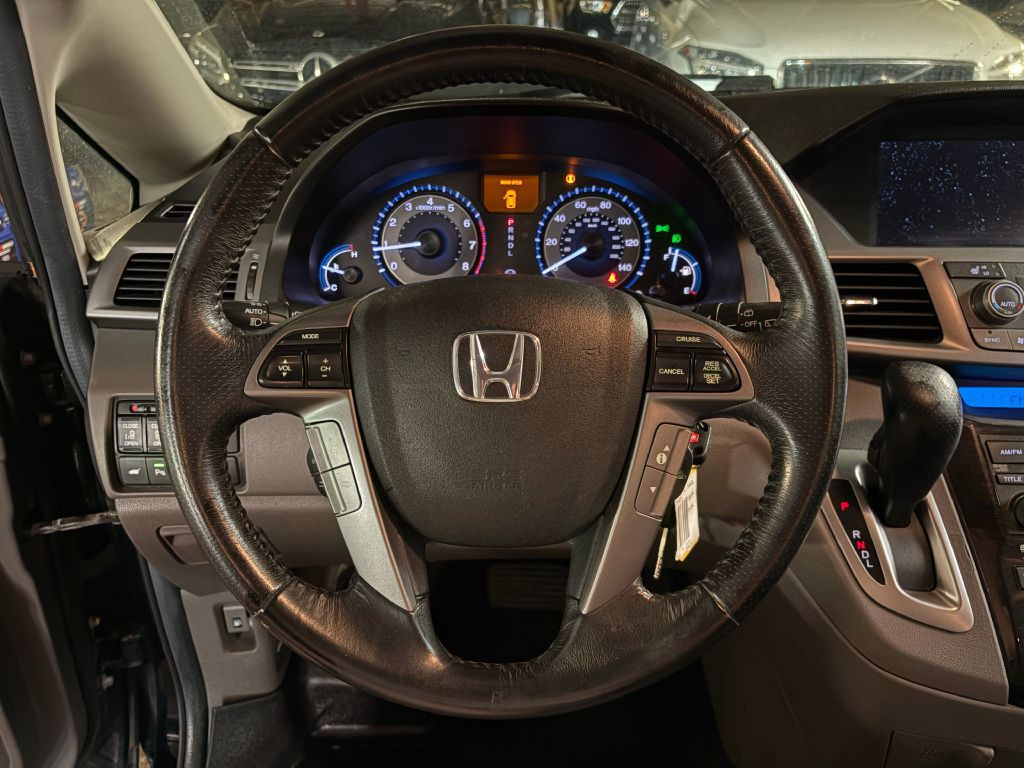 2012 Honda Odyssey Image 11